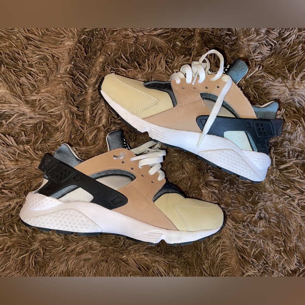 Nike Huarache, US Women’s Size 8, Worn Twice